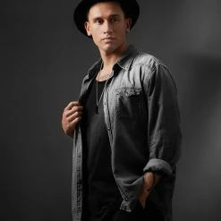 Arkai Collier Orisun Anthony à pendentif en onyx noir 10 Arkai Collier Orisun Anthony à pendentif en onyx noir -Colliers Soldes 18 1 24642