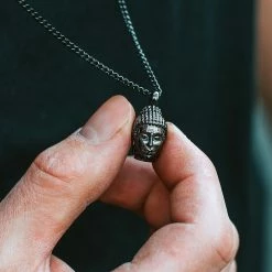 Lucleon Collier "Le Bouddha" en acier noir -Colliers Soldes black buddha steel necklace