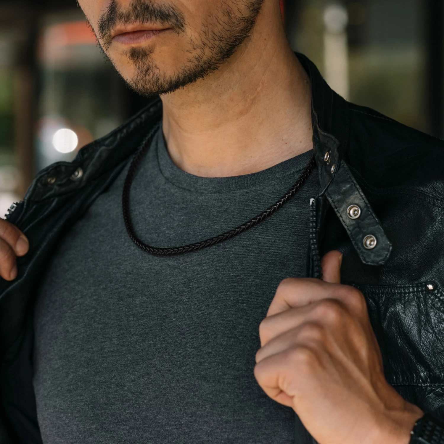 Collin Rowe Collier en cuir noir tressé 5mm 5 Collin Rowe Collier en cuir noir tressé 5mm – Image 3