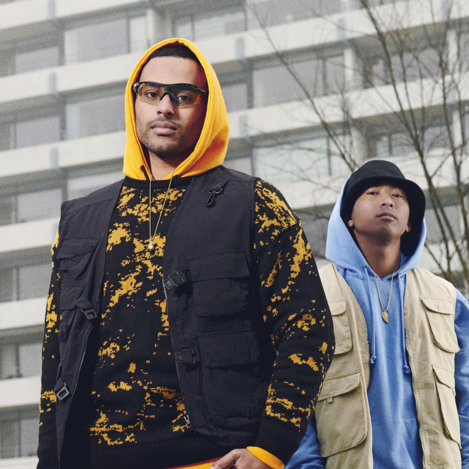 Otsu Egan | Collier Le coeur en métal doré 5 Otsu Egan | Collier Le coeur en métal doré – Image 3