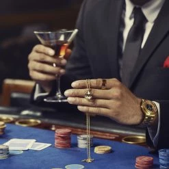 Seizmont Ace | Collier à double pendentif doré "L'as de carreau" et "Le trèfle à 4 feuilles" -Colliers Soldes rel ace drop27 id killian 1x1 30 25452 1