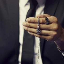 Seizmont Ace | Collier à double pendentif argenté "L'as de pique" et "Le fer à cheval" 10 Seizmont Ace | Collier à double pendentif argenté "L'as de pique" et "Le fer à cheval" -Colliers Soldes rel ace drop27 silver id killian 1x1 26