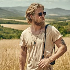 Arkai Atlas | Collier doré à pendentif étoile polaire et pierre d'azurite et malachite -Colliers Soldes rel atlas drop35 necklace tobias stelzner 1x1 2 25805