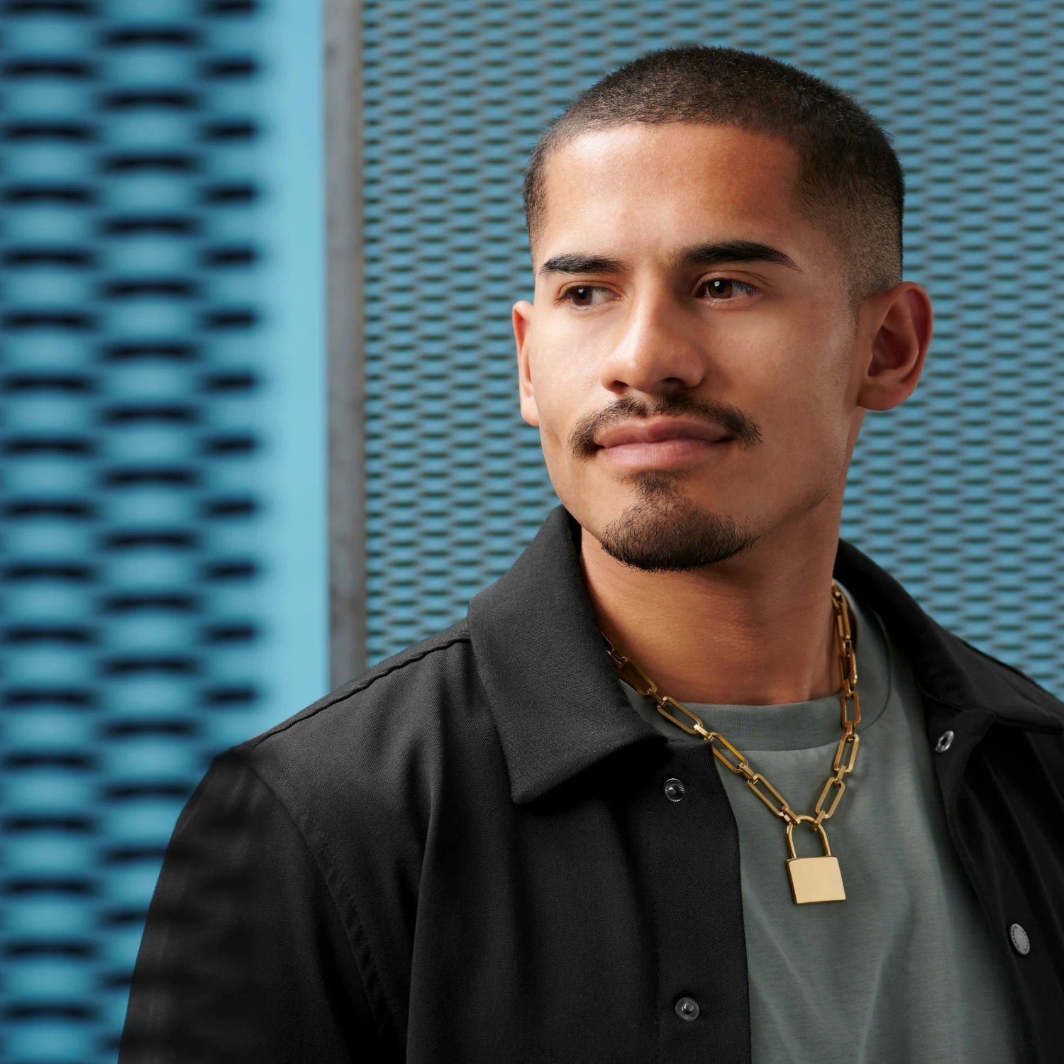 Lucleon Collier Carter Amager à chaîne dorée et pendentif cadenas 7 Lucleon Collier Carter Amager à chaîne dorée et pendentif cadenas – Image 5