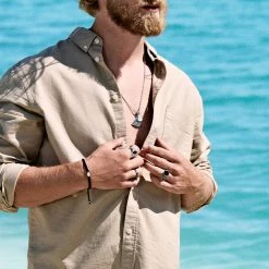 Waykins Atlantis | Collier à Double Pendentif Abalone & Triangle en Série Limitée 10 Waykins Atlantis | Collier à Double Pendentif Abalone & Triangle en Série Limitée -Colliers Soldes rst atlantis coll 26225 26299 26254 26290 26221 tobiass 1x1 30