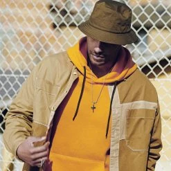 Otsu Fahrenheit | Collier à pendentif en croix -Colliers Soldes rst otsu farientheit drop nathan grant 25070 1x1 6